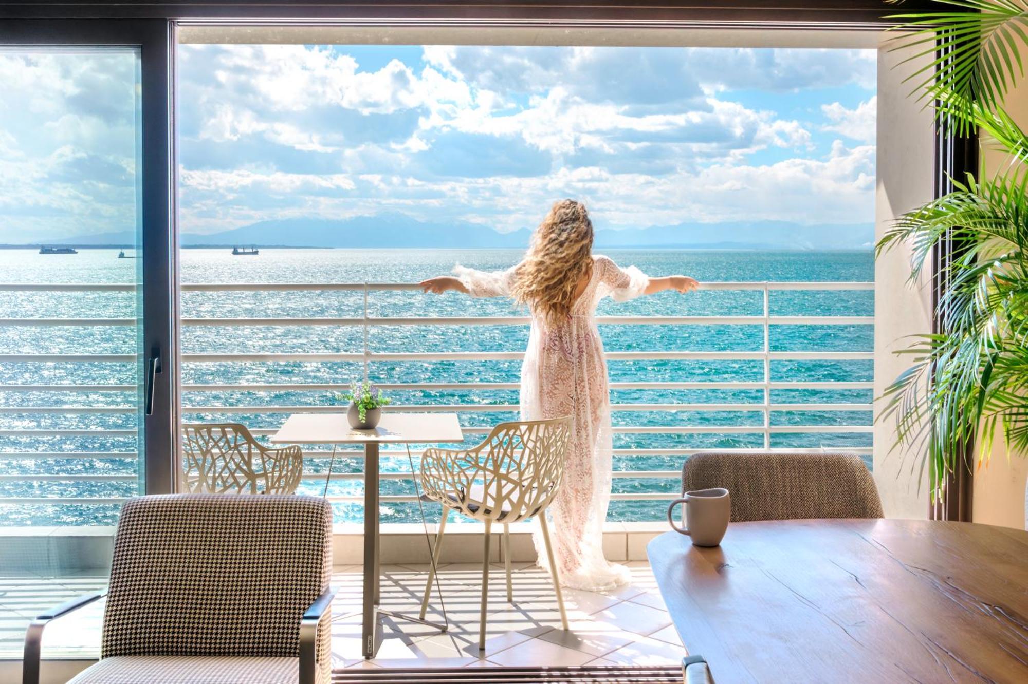 Iconic Salonica Suite Seafront Exterior foto